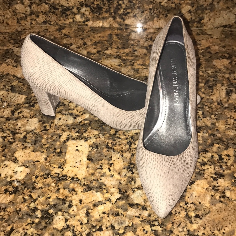 Stuart Weitzman chunk heel pump